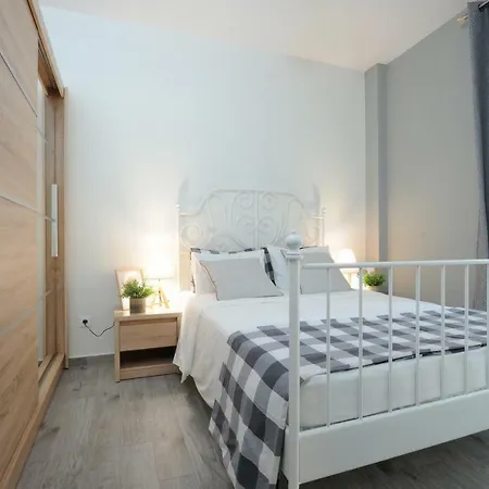 F & B Collection - Close To Aristotelous Sq.