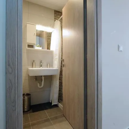 F & B Collection - Close To Aristotelous Sq.